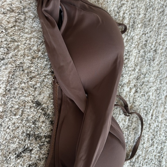 Brown BIKINI SET ADJUSTABLE STRAPS on top; metal hook closure in back - Picture 7 of 14
